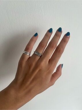 Hey Harper Daphne Signet Ring